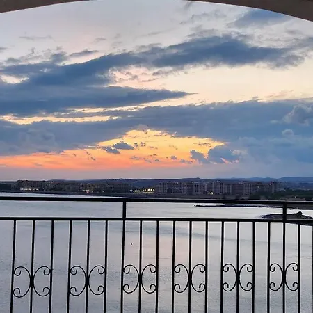 Uchvatny Vyhled Na Апартамент