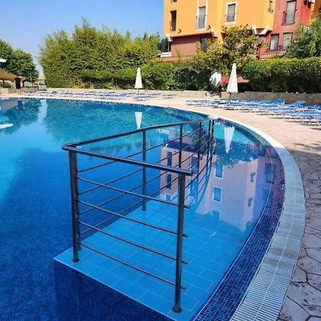 Uchvatny Vyhled Na Апартамент Ахелой