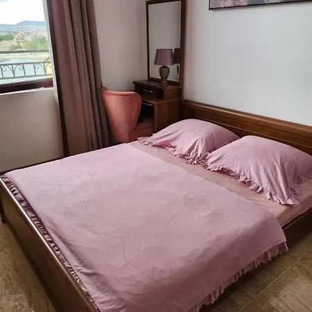 Uchvatny Vyhled Na Апартамент *