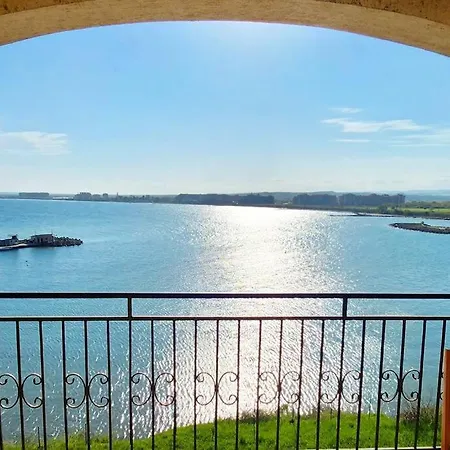 Uchvatny Vyhled Na شقة *