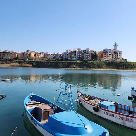 Uchvatny Vyhled Na Apartament Aheloy