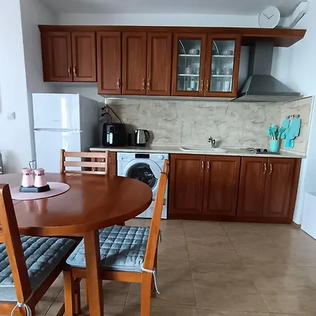 아파트 Uchvatny Vyhled Na 아헬로이
